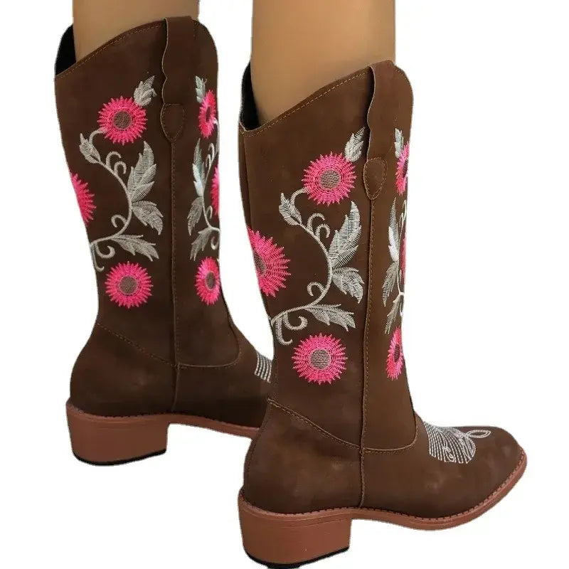 Fashionista Knee-High Embroidered Boots