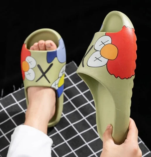 Chic Graphic Print Slippers