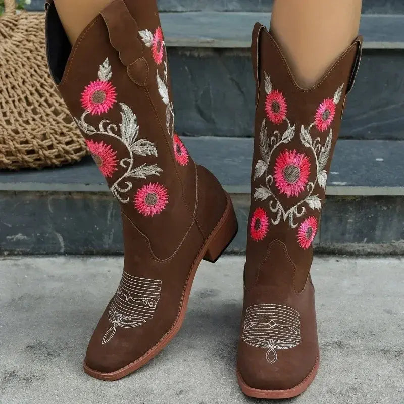 Fashionista Knee-High Embroidered Boots