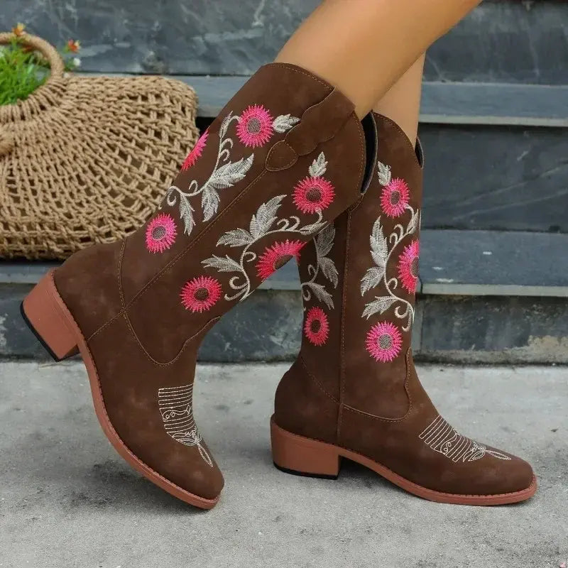 Fashionista Knee-High Embroidered Boots